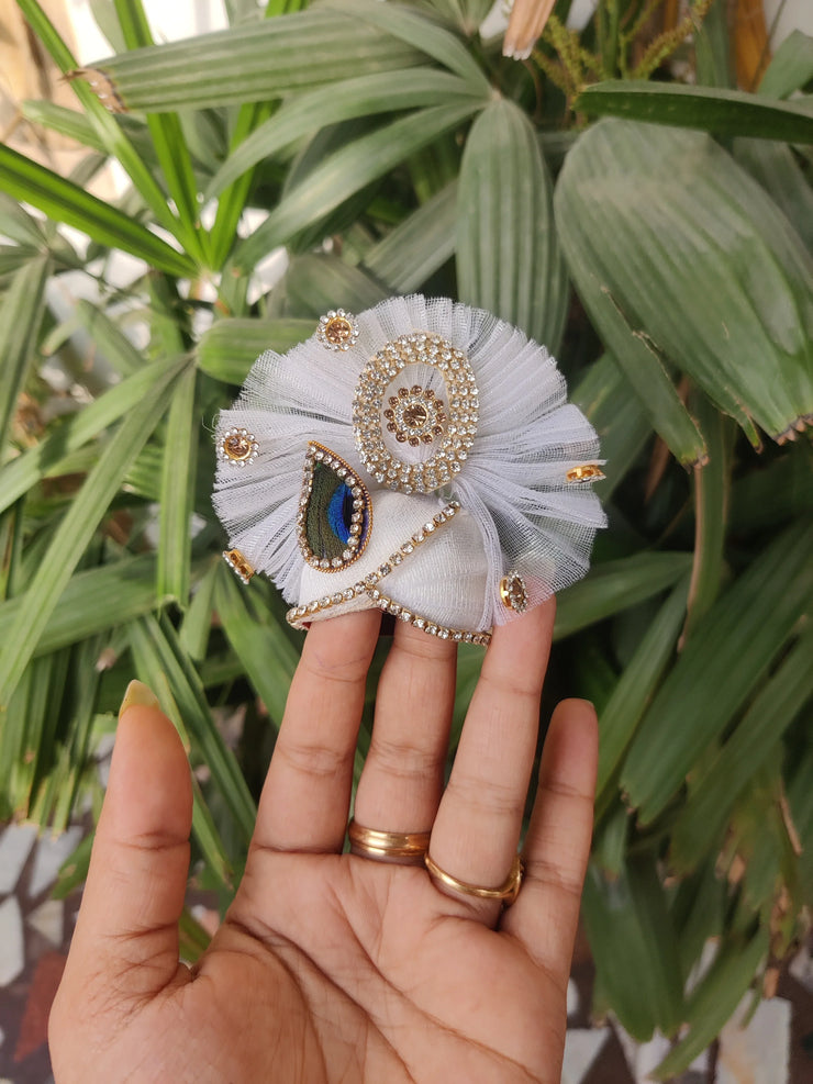 white oval chain heavy dress with pagdi and bansuri for laddu gopal ji