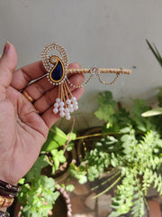 white oval chain heavy dress with pagdi and bansuri for laddu gopal ji