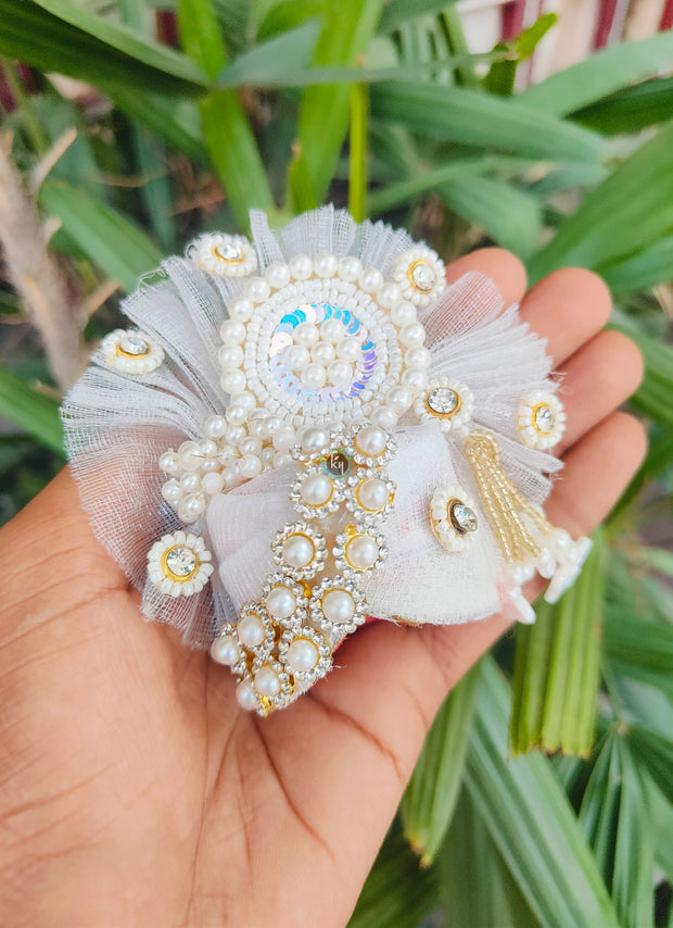Full Heavy White Pagdi for laddu ji 