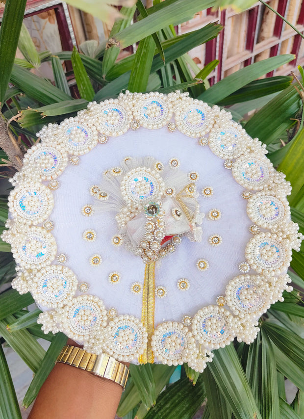Heavy white dress for laddu ji 