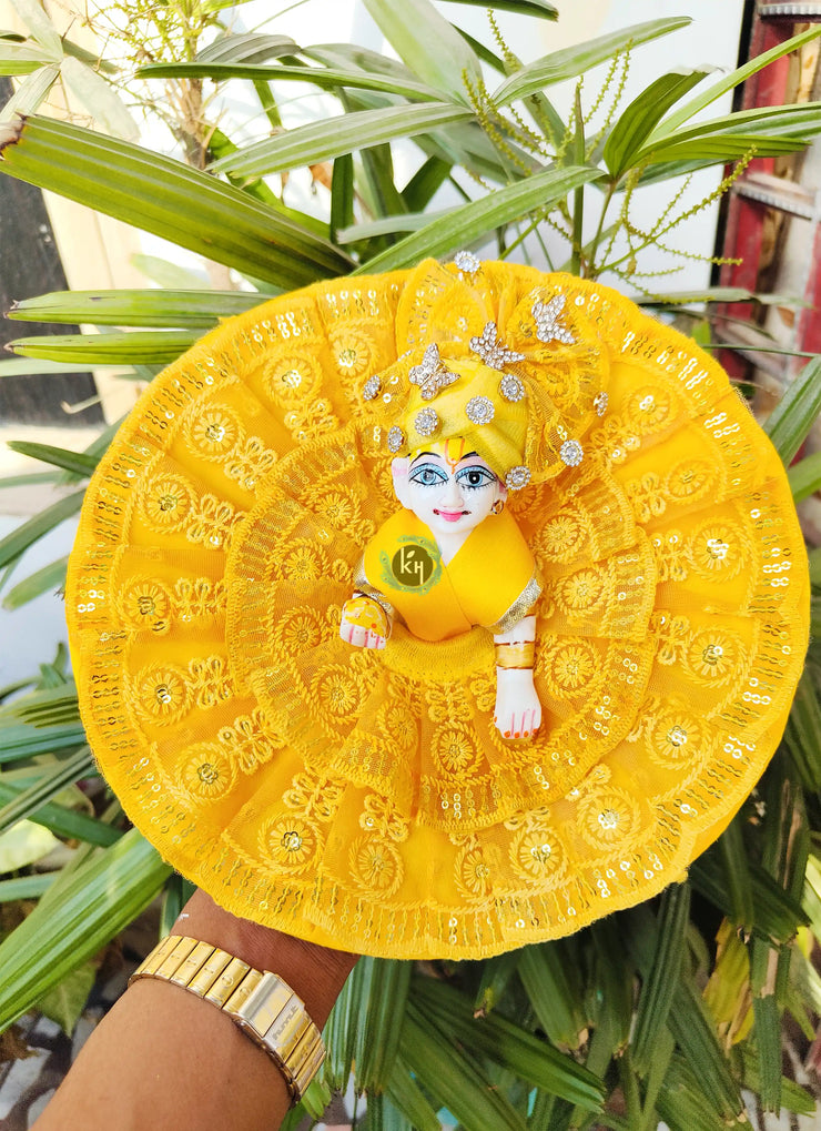 Full yellow dress for laddu ji 