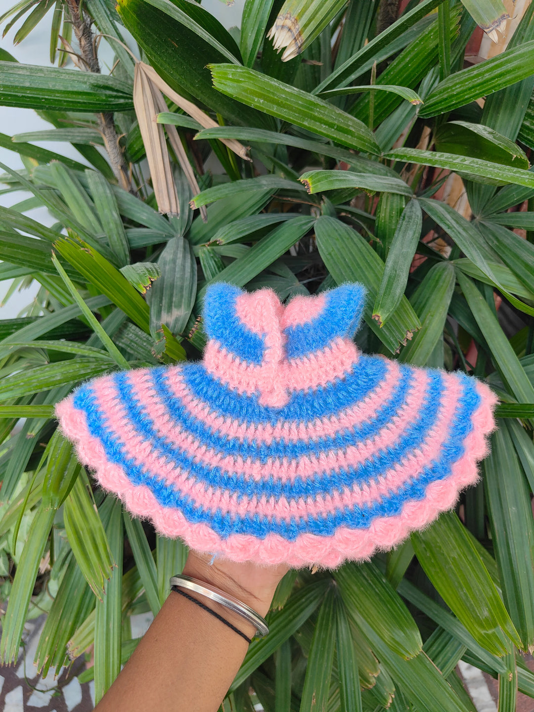 Winter special poncho woollen dress for laddu gopal ji – Bell bottom
